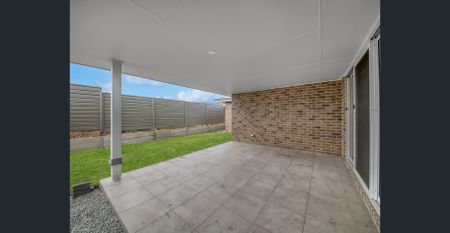 Spacious Family Home in Prime Location - Photo 3