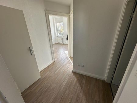 Helle 2-Zimmerwohnung im 2. OG in Duisburg-Neudorf-Süd - Foto 2