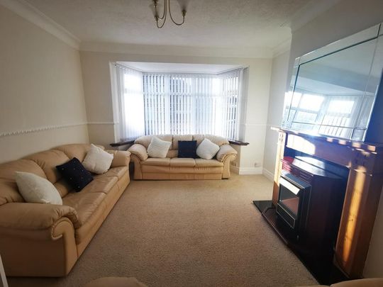 3 bedroom semi-detached house to rent - Photo 1