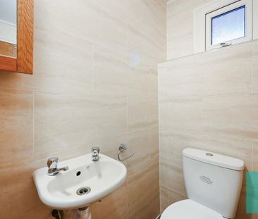 4 bedroom terraced house to rent - Photo 1