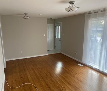 For Lease - 329 Cochrane Street, Whitby, Ontario - Photo 2