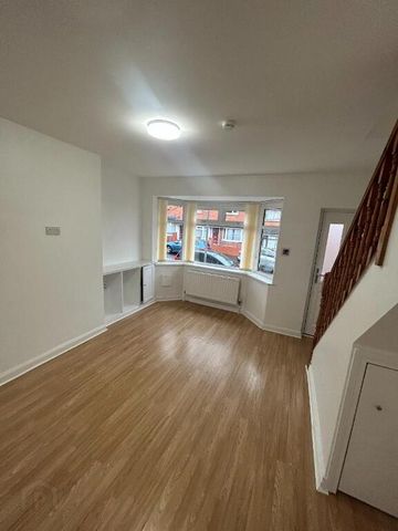 40 Northwood Road, Belfast, BT15 3QS - Photo 4