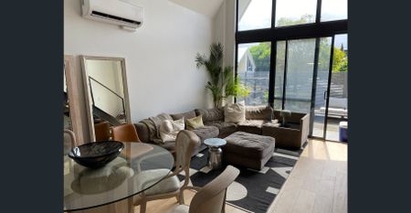 Spacious As New Unit in Boutique Development (includes quality whitegoods) - Photo 4