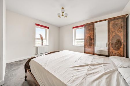4 bedroom detached house to rent - Photo 2