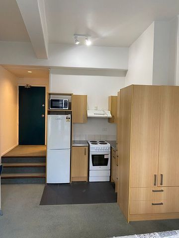 Studio apartment, Central Queen Street - Photo 3