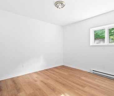 Appartement De 1 CC En Semi Sous-sol - Photo 3