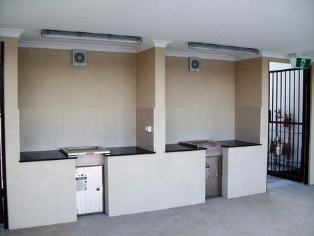 Luxe Apartment Living - Photo 5