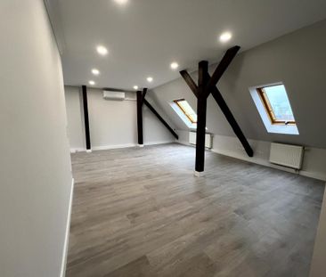 wunderschöne und super geschnittene 2,5-Zimmer DG-Wohnung mit Klima... - Photo 3