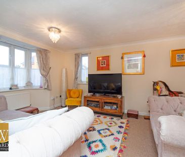 3 bedroom end of terrace house to rent - Photo 1