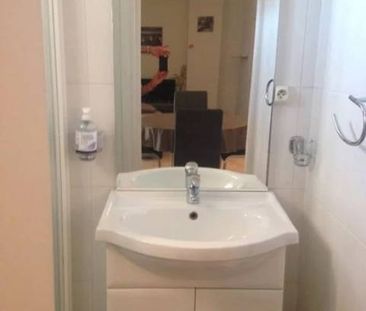 Studio de 32m² avec terrasse de 25m² - Photo 3