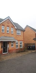 3 bedroom detached house to rent - Photo 4
