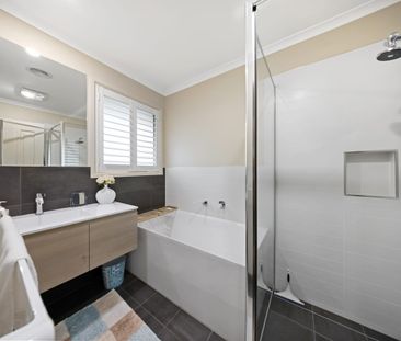 BEAUTIFULLY RENOVATED IN PRIME LOCATION - Photo 1