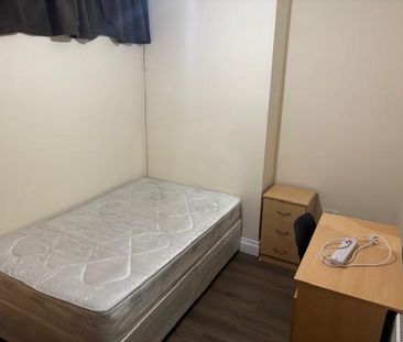 5 bedroom terraced house to rent - Photo 4