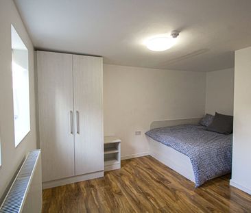 Apt 8, 4 Darnley Road - Photo 5