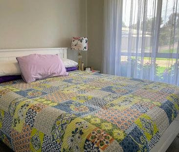 Neat as a pin unit in quiet location - Photo 3