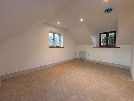 2 bedroom semi-detached house to rent - Photo 5