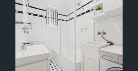 Fully Furnished Garden Terrace Apartment - Photo 4