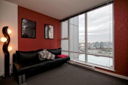 Condo in Downtown Vancouver, BC - Photo 3