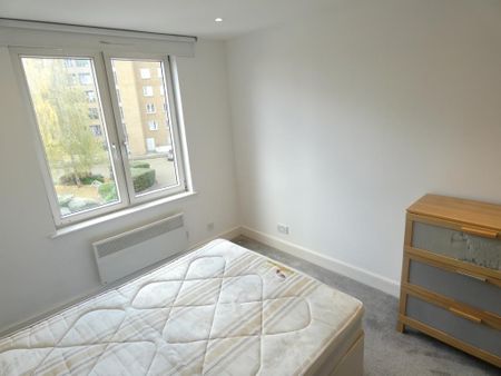 3 bedroom apartment to rent - Photo 5