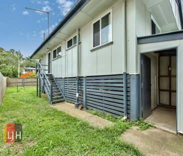 3 BEDROOM HOME WITH AIR CONDITIONING CLOSE TO EVERYTHING - Photo 5