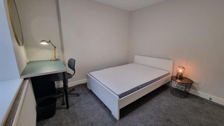 3 bedroom private hall to rent - Photo 5