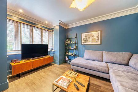 5 bedroom detached house to rent - Photo 3