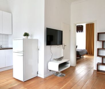 Geschmackvoll möblierte Wohnung in Kölner Messenähe - Photo 1