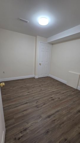For Lease - 957 Sonoma Court, Mississauga, Ontario - Photo 2