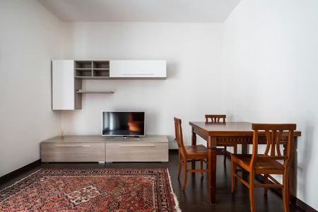 Viale Pietro Pietramellara, Bologna, Emilia-Romagna 40121 - Photo 4