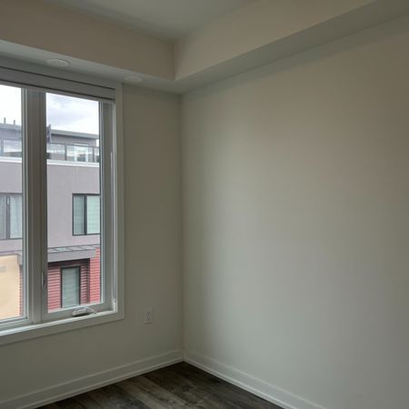 For Lease - 3550 Colonial Drive Unit# 28, Mississauga, Ontario - Photo 3