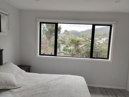 Modern 3-Bedroom Fully Furnished Home – Available - Photo 5