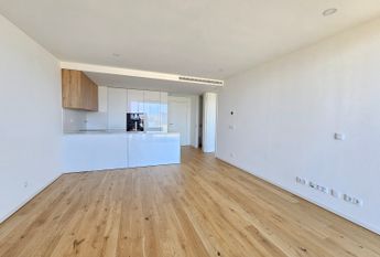 Apartamento novo com lugar de garagem a 5 minutos do centro da cidade!
