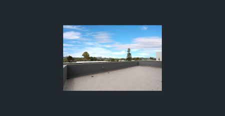 Beautifully presented two bedroom apartment - Photo 2