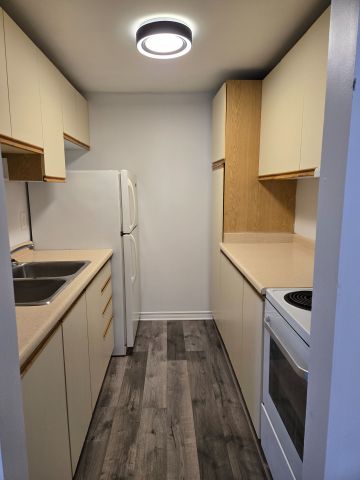 For Lease - 576 Mary Street Unit# 103, Whitby, Ontario - Photo 4