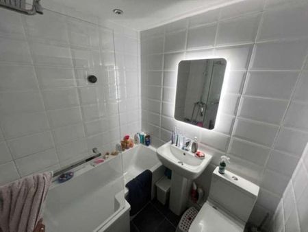 Copford Close, Woodford, IG8 - Photo 5