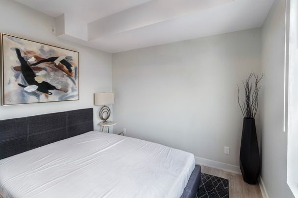 92 Hinton Avenue North - 511 - Photo 1