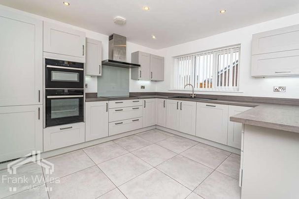 Parkinson Boulevard, Lytham St. Annes, Lancashire, FY8 - Photo 1