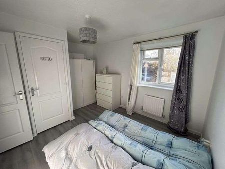 Ashwell Drive, Solihull, B90 - Photo 3