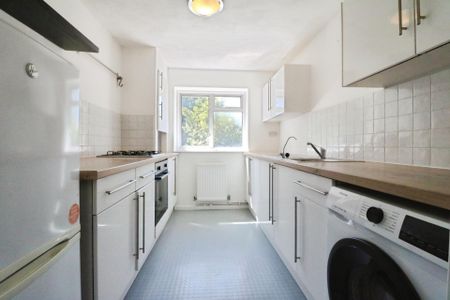 Newton Close, Slough - Photo 4