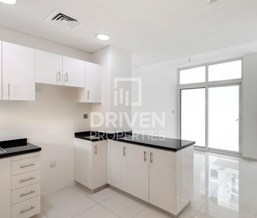 Closed Garden | Middle Unit | Well Maintained - Photo 5