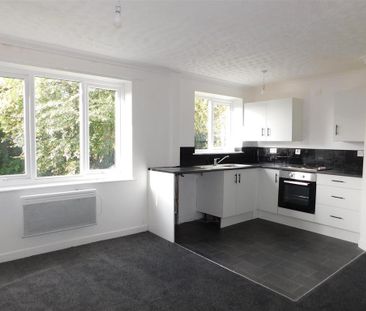 1 bedroom semi-detached house to rent - Photo 2