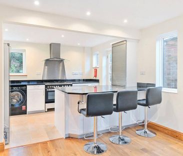 4 bedroom semi-detached house to rent - Photo 6