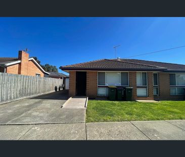 3/30 McKinley Avenue, Corio, Vic 3214 - Photo 2