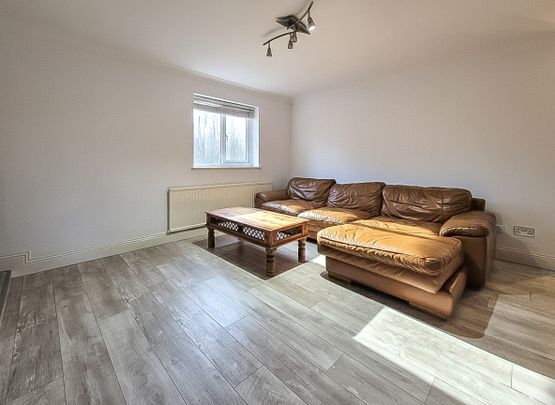 Leat Close, CM21, Sawbridgeworth - Photo 1