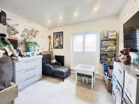 4 bedroom detached house to rent - Photo 5