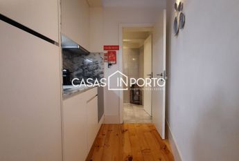 Excelente T1- Junto aos Aliados