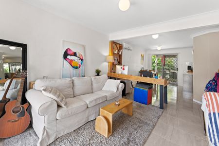 Modern 3-Bedroom Townhouse for Rent in Wacol - Photo 4