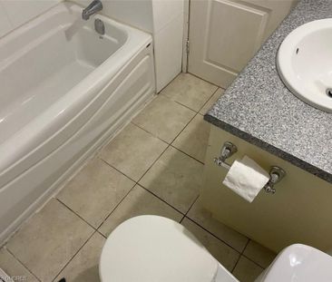 For Lease - 385 Kerr Street Unit# Second Floor, Oakville, Ontario - Photo 1