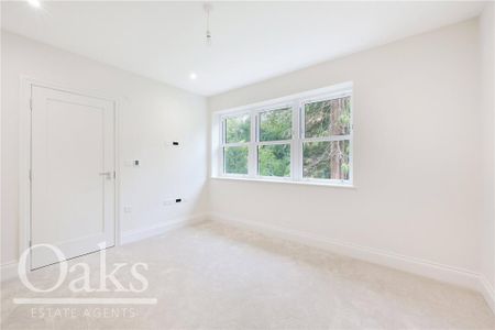 4 bedroom semi-detached house to rent - Photo 5