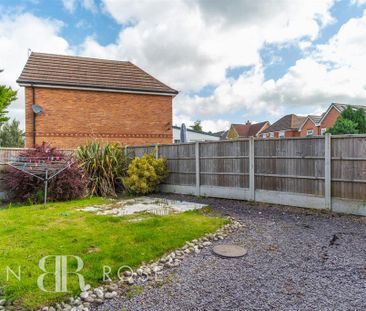 2 bedroom end of terrace house to rent - Photo 4